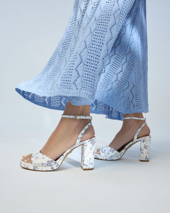 Block heeled sandals in white - GRACIOUS