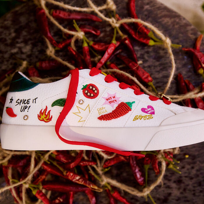 Flat trainers in white - SPICY