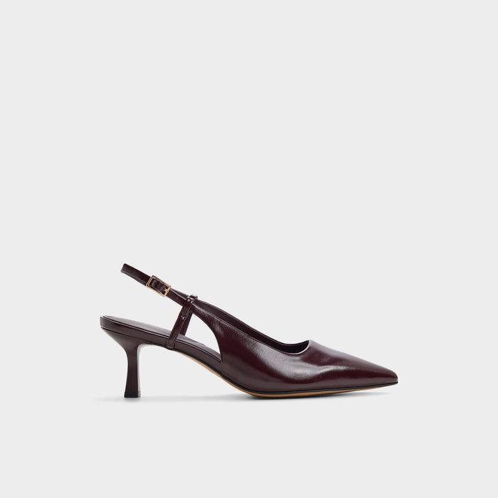 Sapatos em bordô, salto fino - ADAN