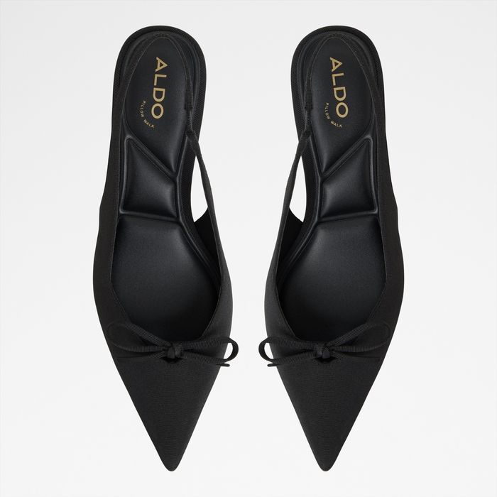 Sapatos em preto, salto fino - AZIZZA