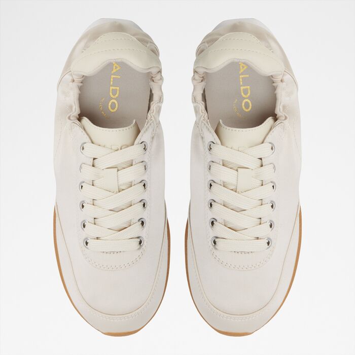 Zapatillas planas en oro - BALLETSNKR