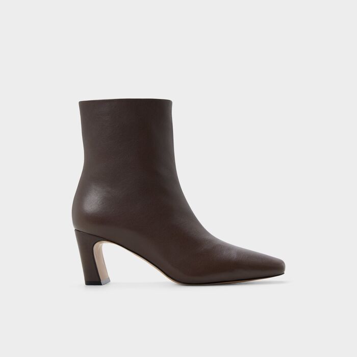 Botins em pele castanho, salto em bloco - BETHINA