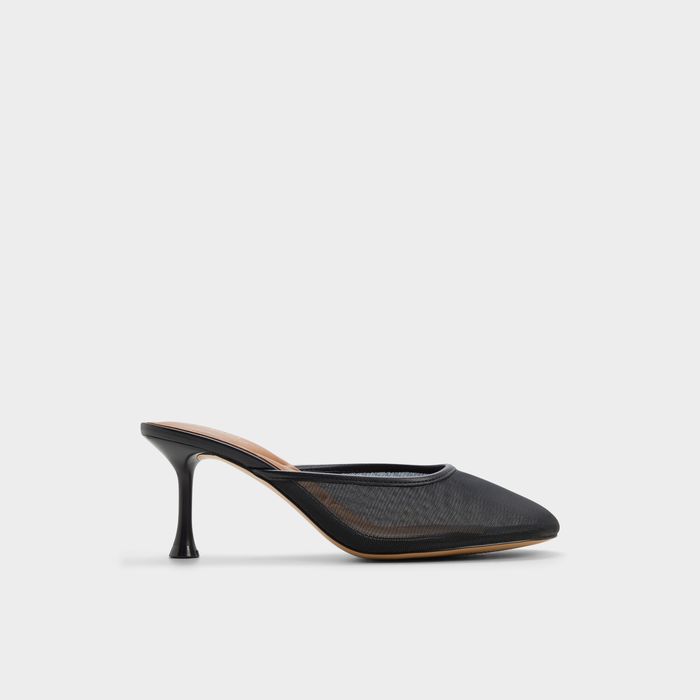 Sapatos em preto, salto fino - CRISTELLE