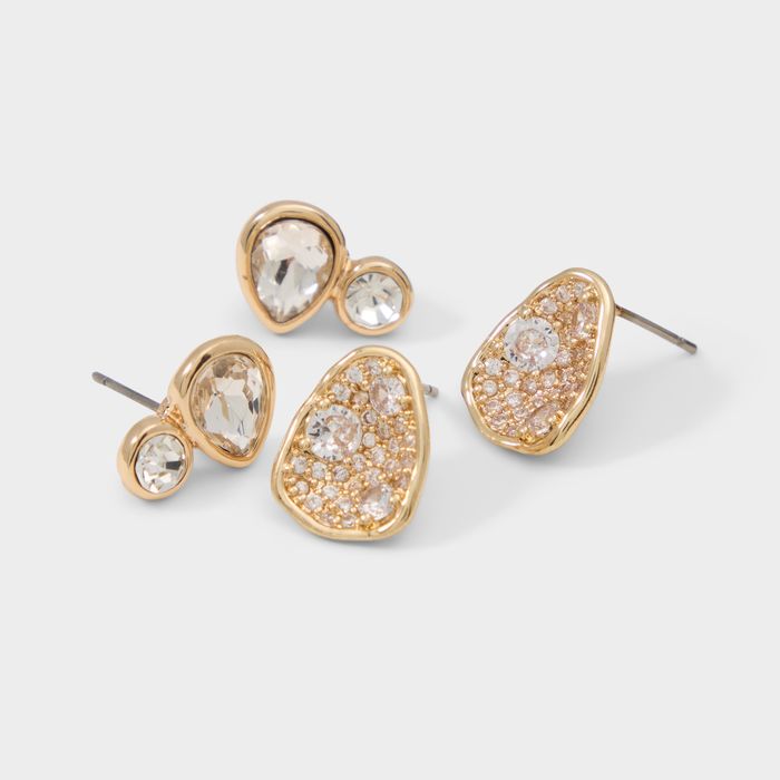 Brincos curtos em dourado - EMBELLISH