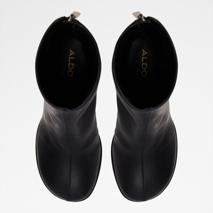 Botines en negro, tacón de aguja - EVANDER
