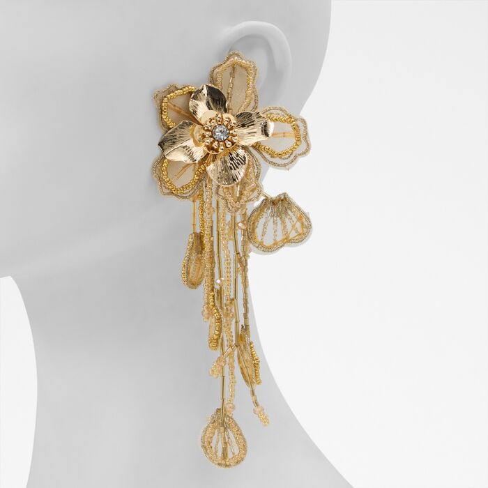 Brincos longos em dourado - FLORIFY