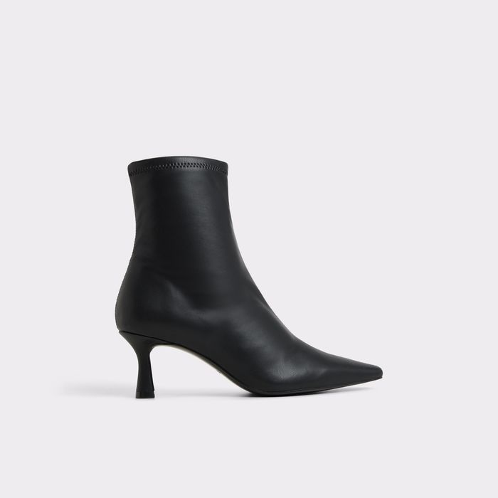 Botines en negro, tacón de aguja - GAVAMANA