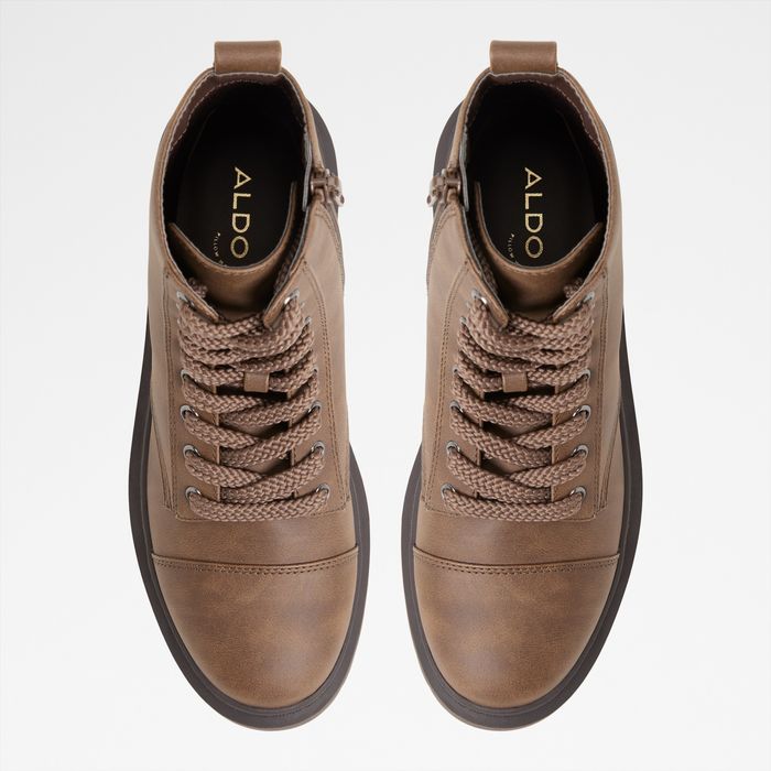 Botins rasos em castanho - GOER