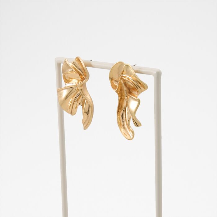 Brincos longos em dourado - GWENDOLYNN