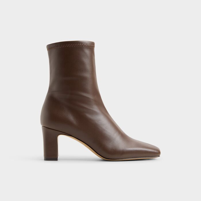 Botins em castanho, salto em bloco - KAYIA