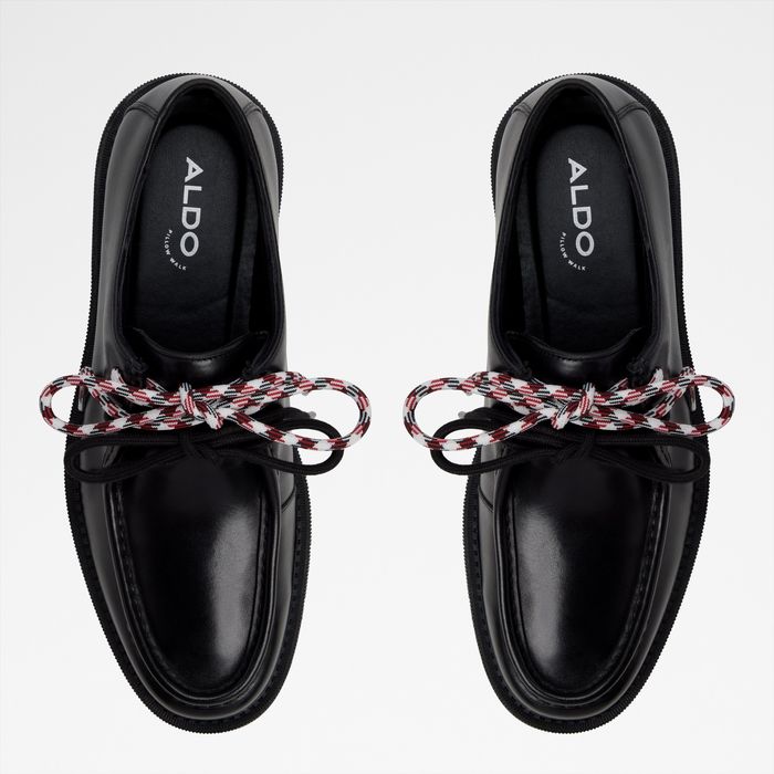 Zapatos de cordones en piel barniz negro - KYLAN