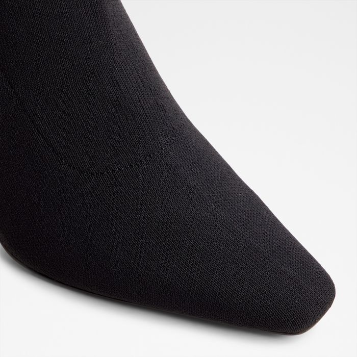 Botins em preto, salto fino - LEIANI