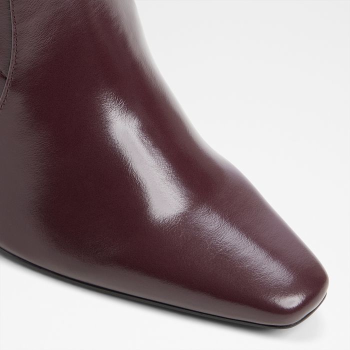 Botins em bordô, salto fino - LEIANNA