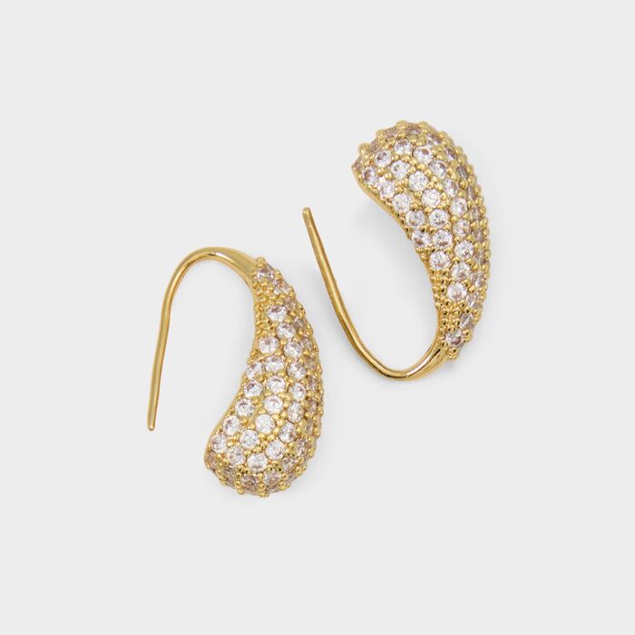 Brincos curtos em dourado - LUXEDROP