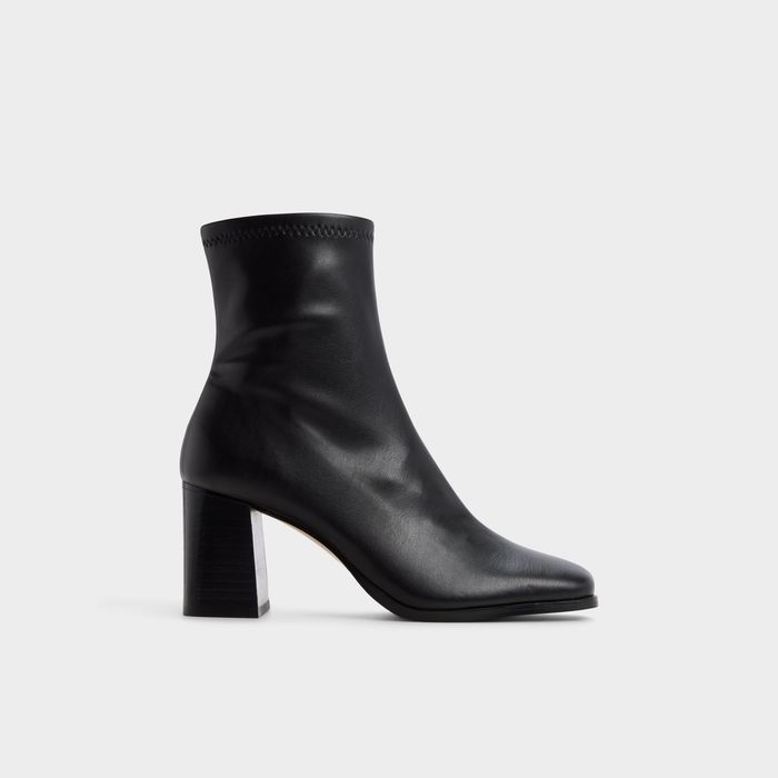 Botins em preto, salto em bloco - MARLO