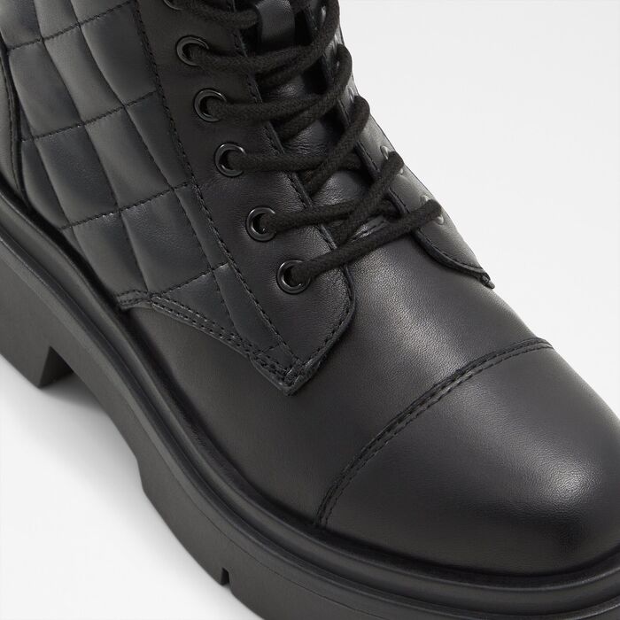 Botins rasos em pele preto - MARTHIA