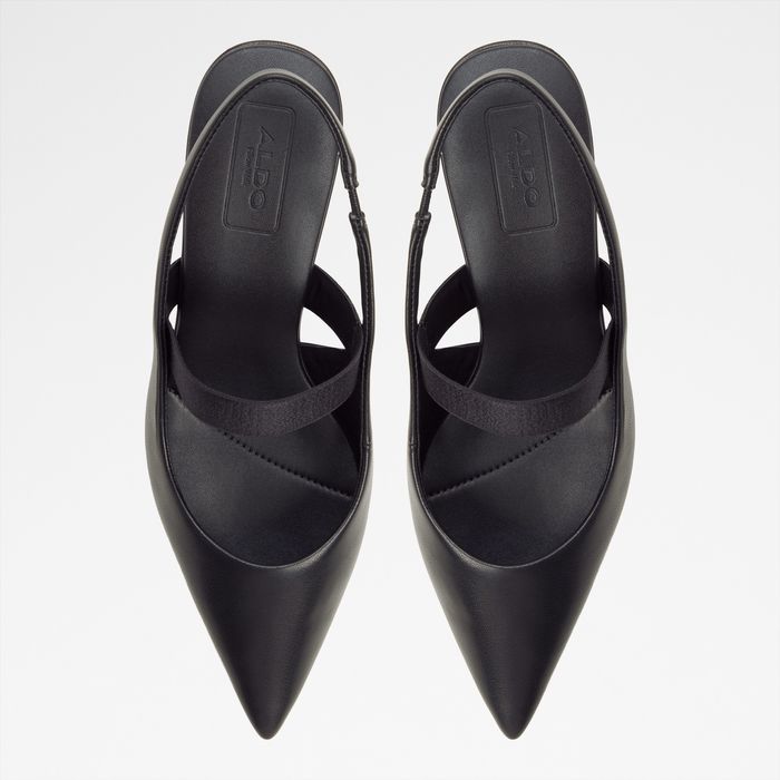 Sapatos em preto, salto fino - SABINNA