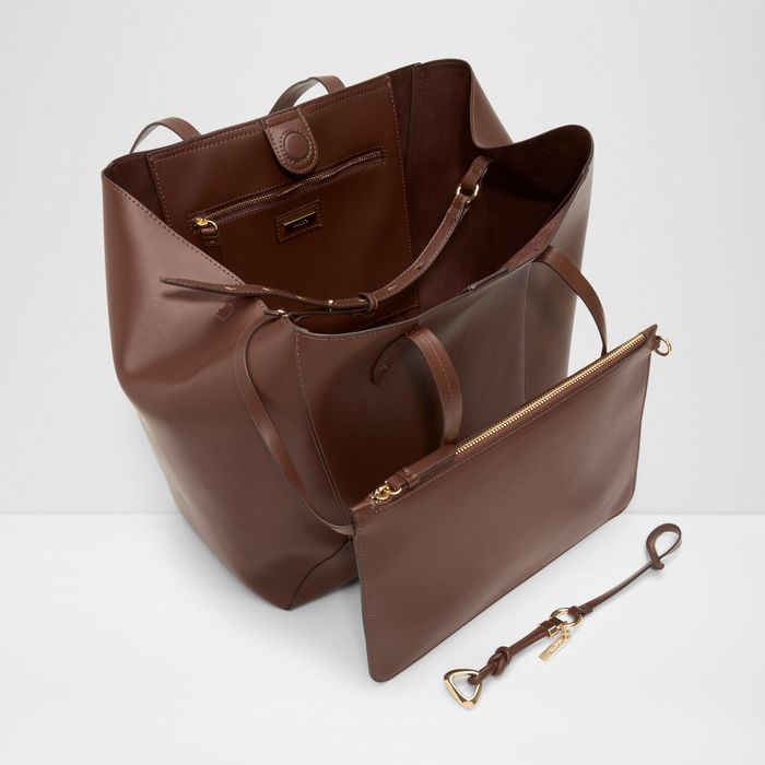 Bolso de hombro en marrón - SALUBRIS