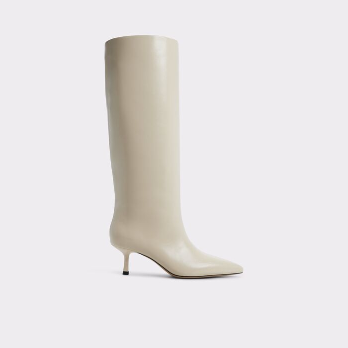 Botas en blanco, tacón de aguja - SELORA