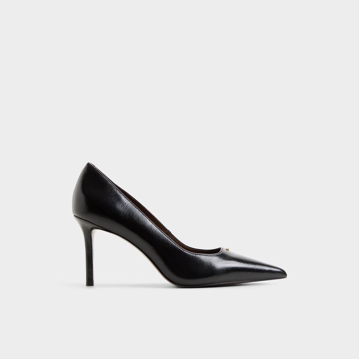 Sapatos em preto, salto fino - SOMAYA