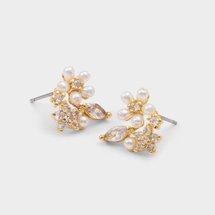 Pendientes cortos en oro - SWEETLOVE