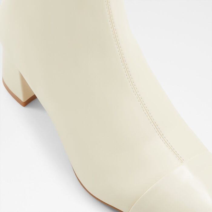 Botins em branco cru, salto em bloco - TIFFY