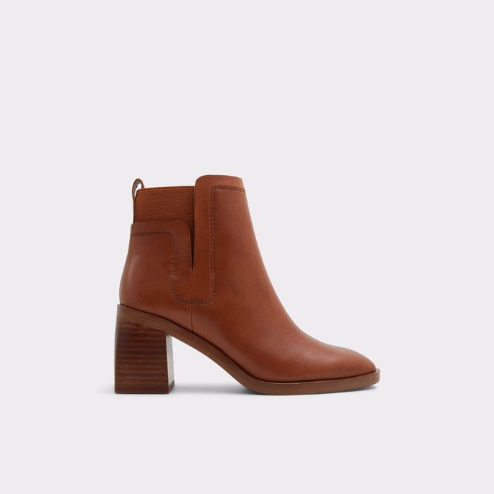 Botins em pele cognac, salto em bloco - UNELIVETH