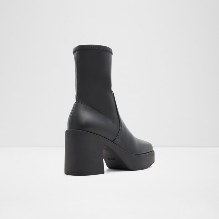 Botins em preto, salto em bloco com plataforma - UPSTEP