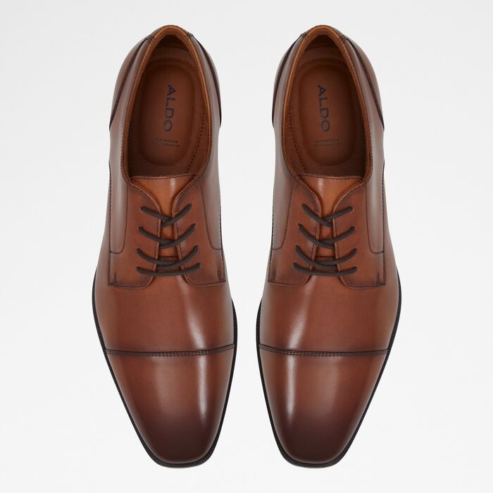 Sapatos clássicos em pele cognac - CALLAHAN