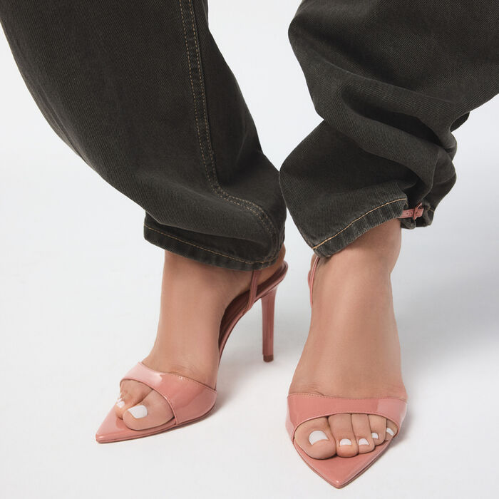 Sandalias en barniz rosa, tacón de aguja - LEANDRA