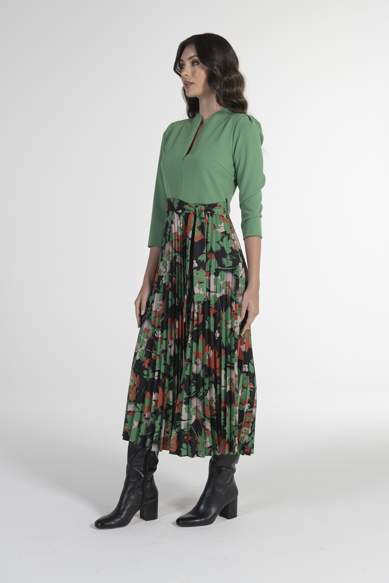 VESTIDO PLISSADO COM ESTAMPADO