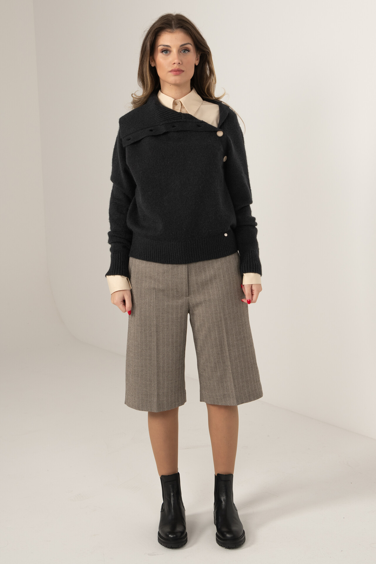 HIGH-NECK KNITTED SWEATER