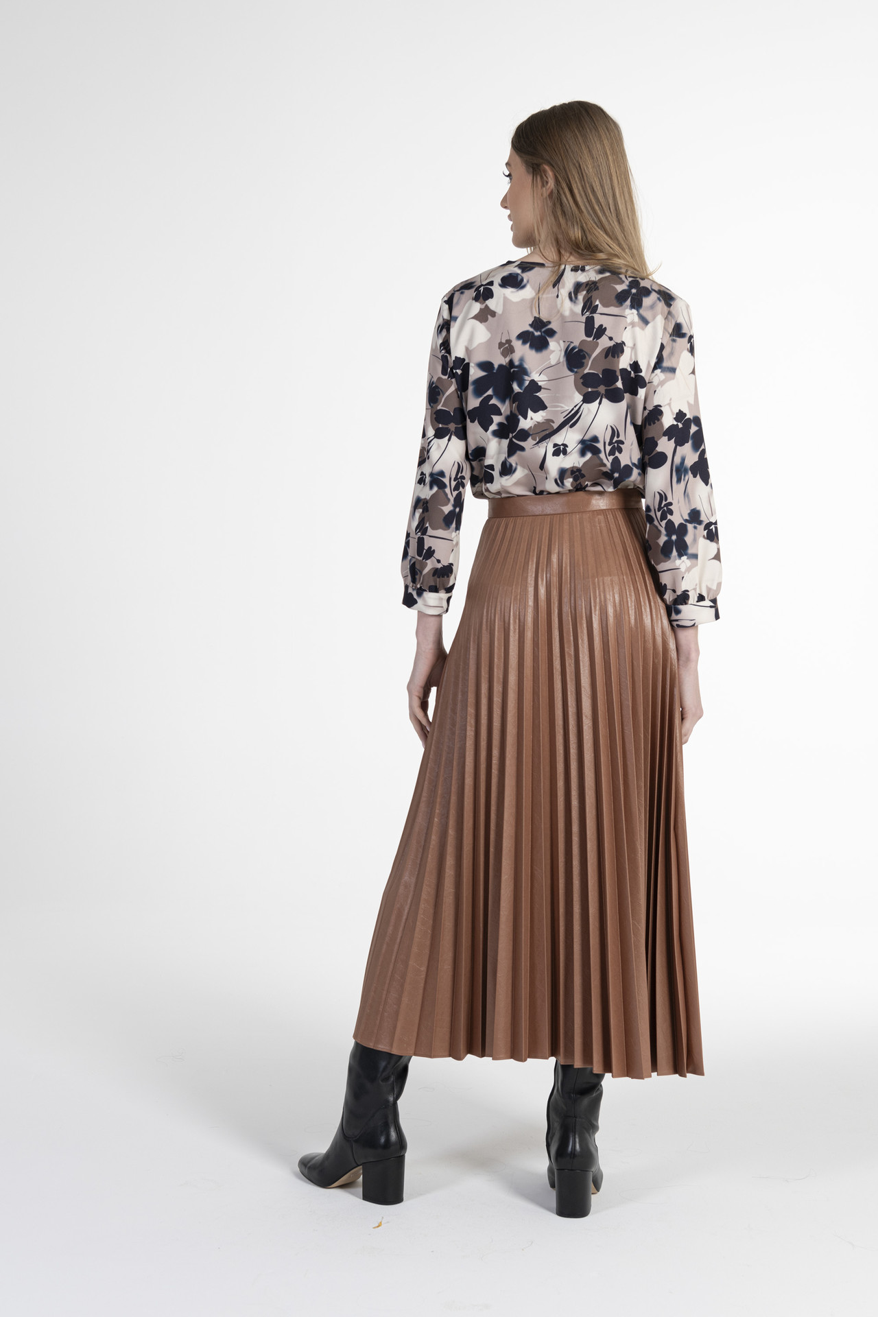 PLEATED MIDI SKIRT