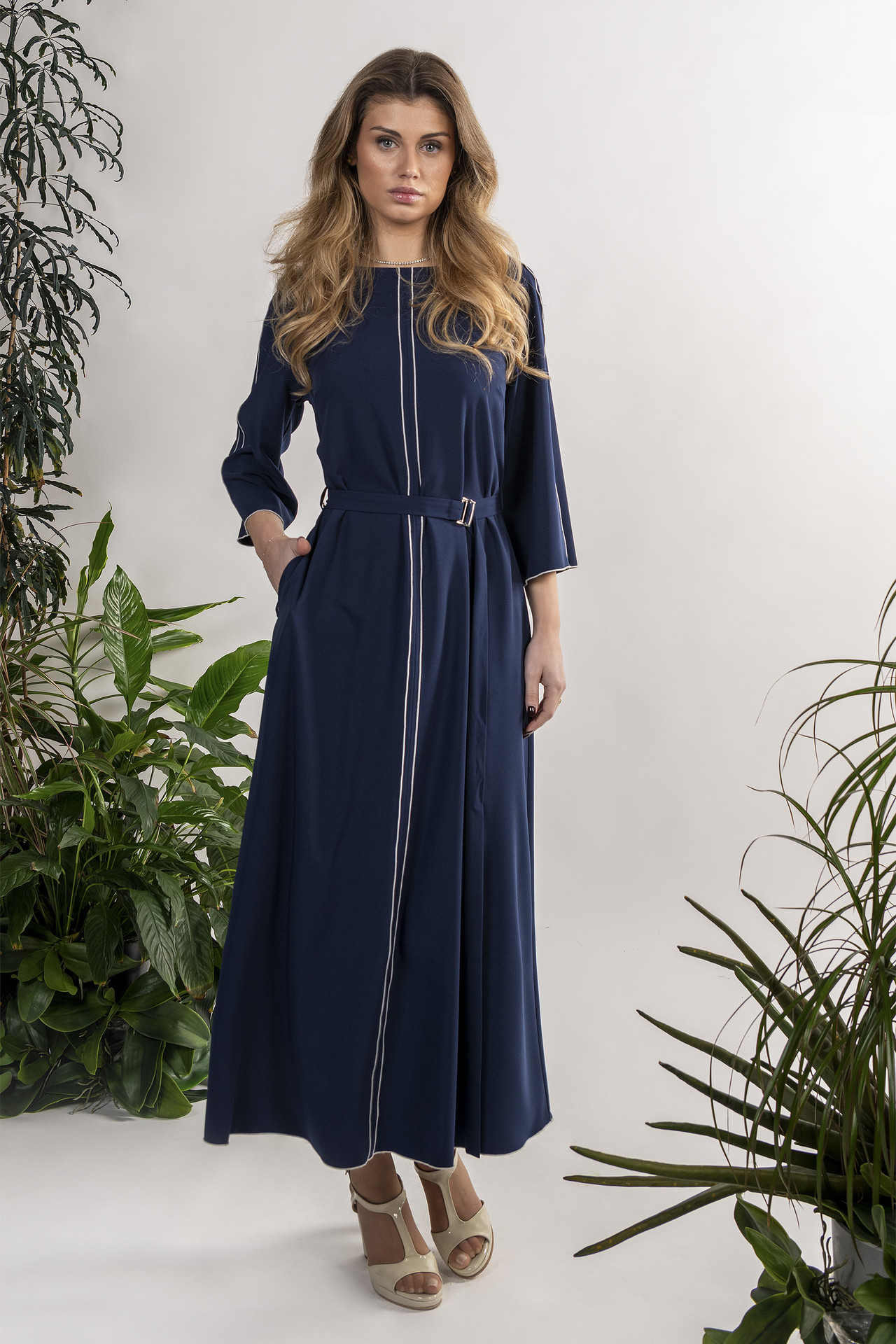 FLOWY DRESS