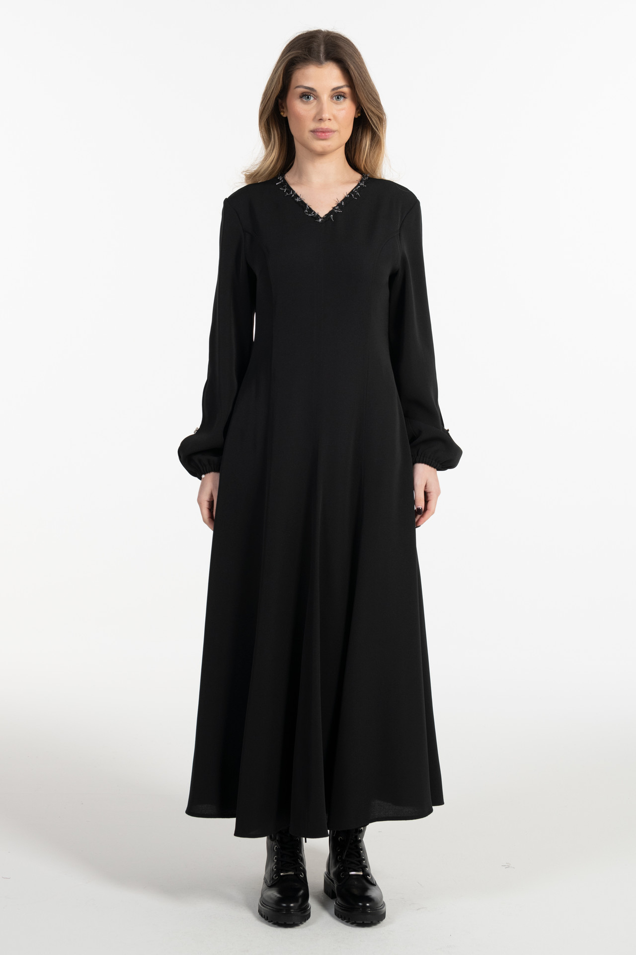 VESTIDO MIDI COM DETALHE METÁLICO