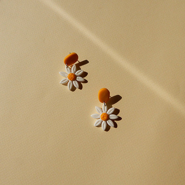 Brincos Daisies Breeze