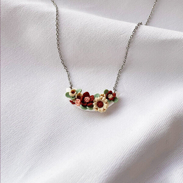 Colares feminino prateado. Prenda dia dos namorados para ela. Coleção Floral Affair.