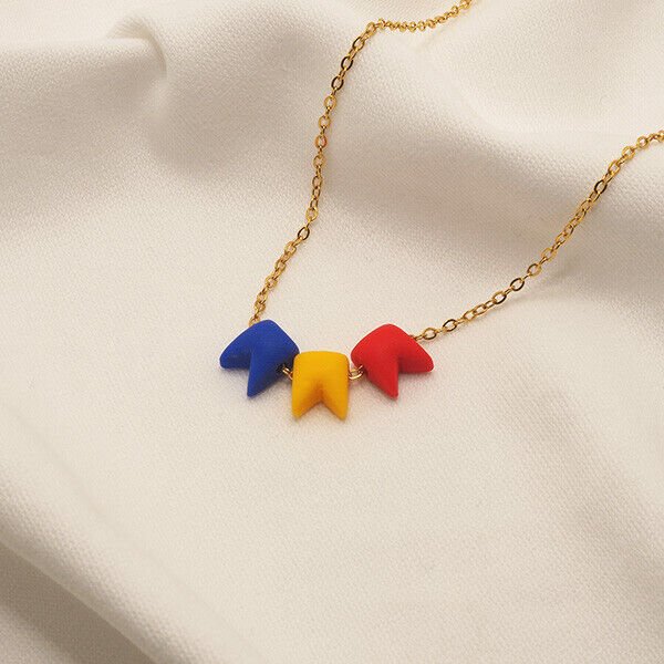 Colar com bandeirolas - Arraial line
