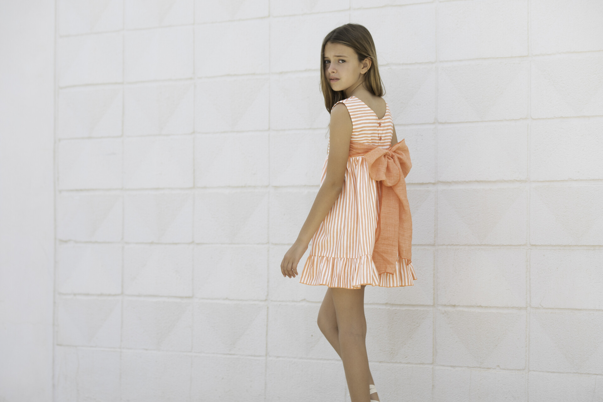 Vestido riscas laranja e branco da Eve Children