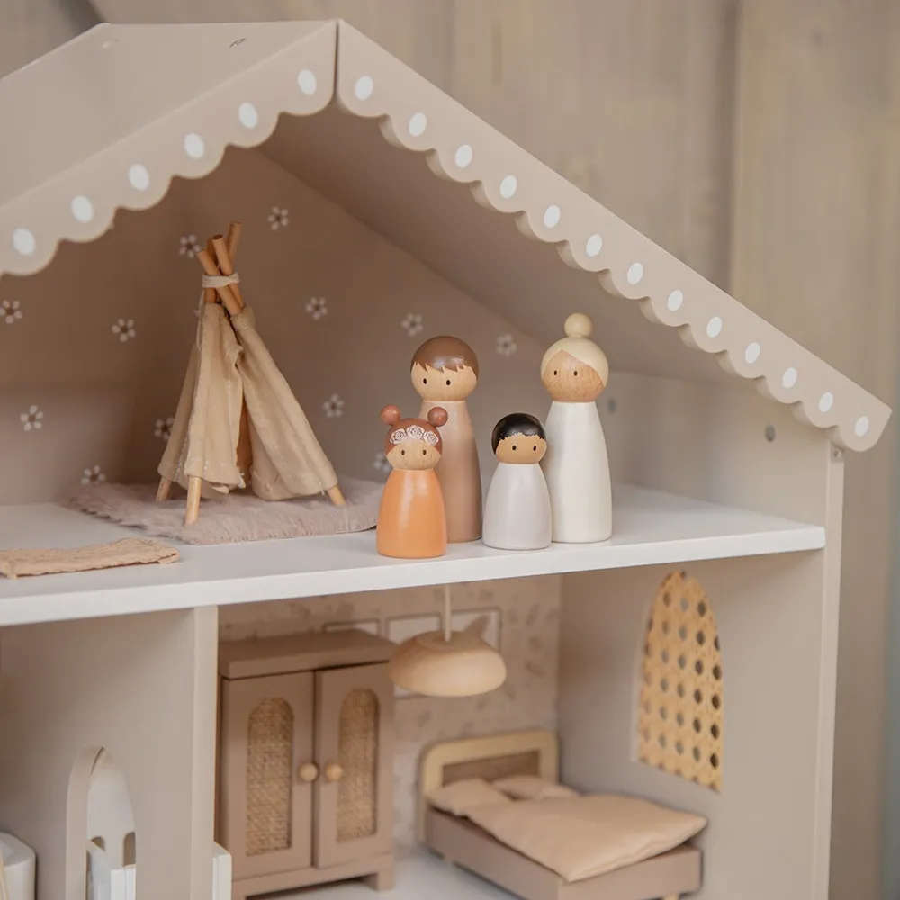 Doll House - Nougat