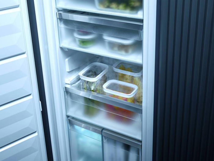 Arca Vertical Encastre MIELE FNS 7774 D (No Frost - 177 cm - 213 L - Branco)