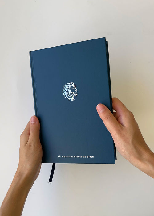 Biblia Sagrada (NAA) Capa Dura Azul Petroleo