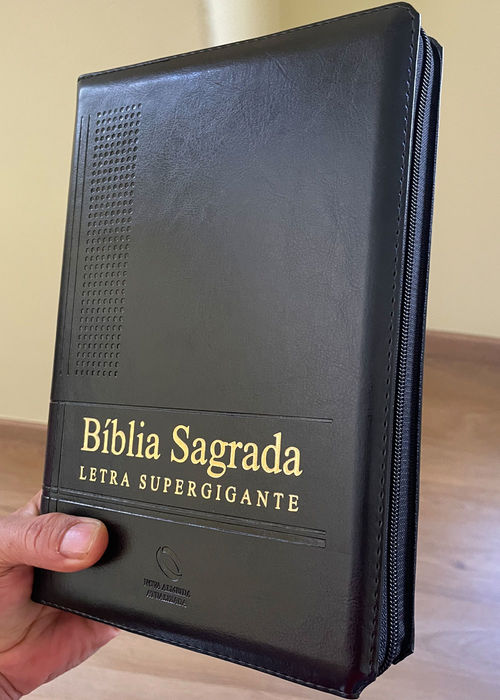 Biblia Sagrada (NAA) Letra Super Gigante - Preta c/ Indice e Fecho