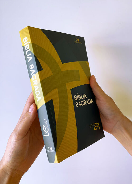 Biblia Sagrada Almeida Século 21 Brochura Cruz c/ Refs. Cruzadas