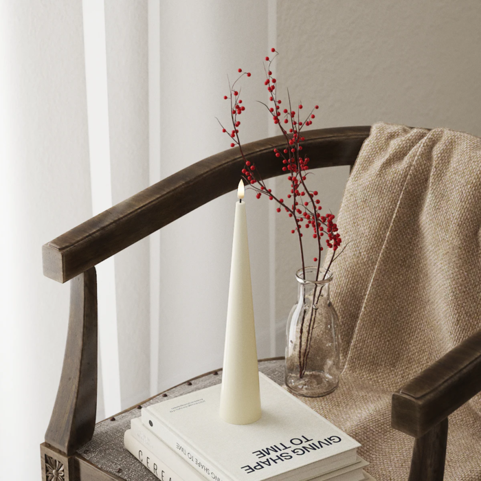 Cone candle cream 28cm