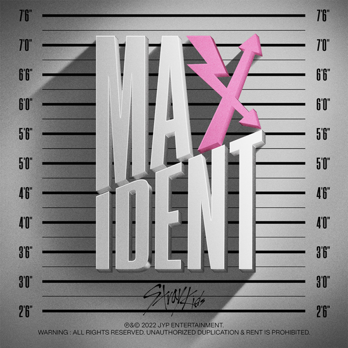 STRAY KIDS - MAXIDENT (STANDARD VER)