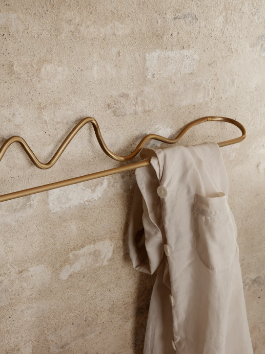 Toalheiro Curvature Dourado