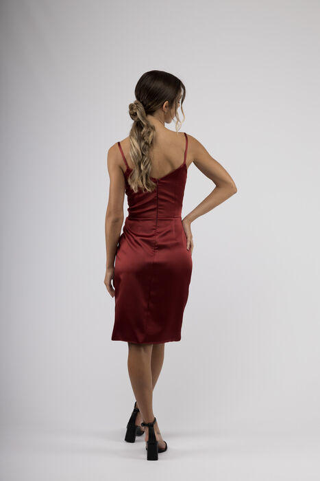 Vestido Curto em Cetim