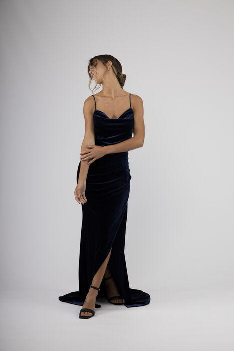 Vestido Comprido em Veludo