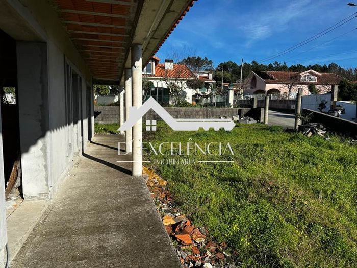 Moradia T3 em Construcao | Sobreira, Paredes